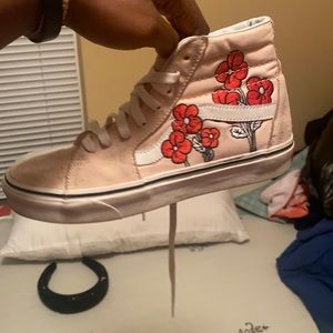 Customize Mickey Mouse vans